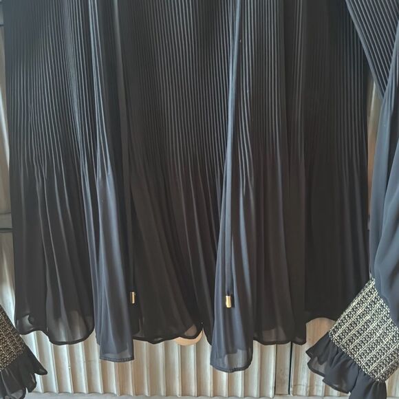 DEREK LAM 10 CROSBY Helena Pleated Chiffon Blouse size 2 - Picture 11 of 16